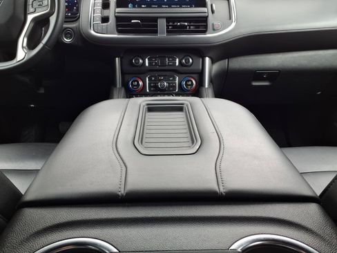 Used 2024 Chevrolet Tahoe LT RWD image 18