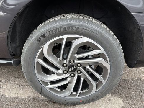 New 2025 Lincoln Navigator Reserve image 13