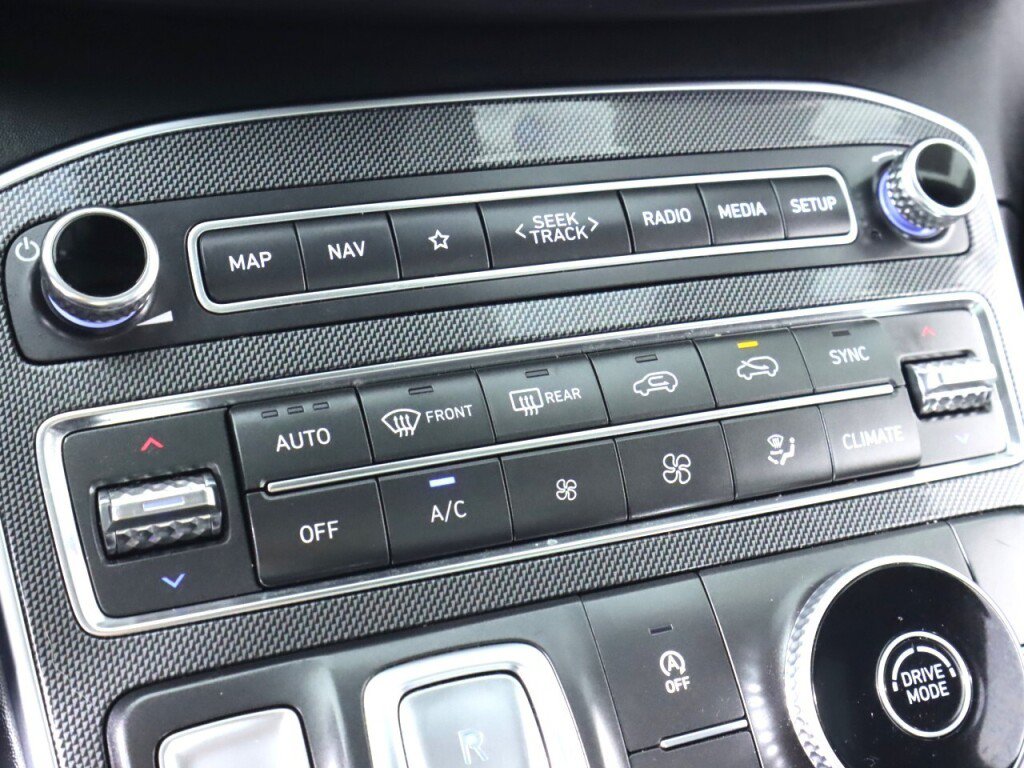Used 2021 Hyundai Santa Fe SEL w/ Convenience + Premium Package FWD image 21