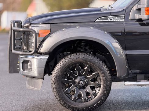 Used 2016 Ford F250 Lariat w/ Lariat Ultimate Package image 13