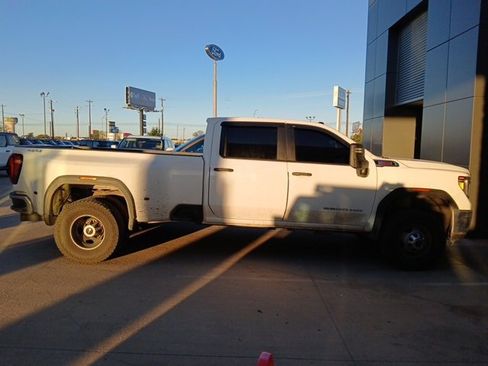 Used 2023 GMC Sierra 3500 Pro w/ Gooseneck/5TH Wheel Package image 8