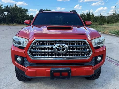 Used 2016 Toyota Tacoma TRD Sport w/ Towing Package RWD image 11