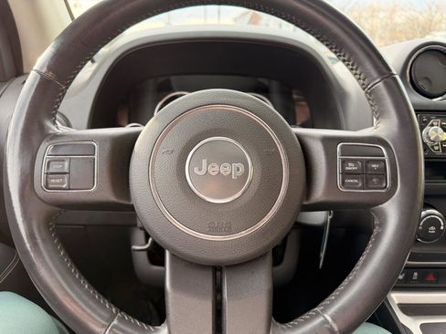 Used 2014 Jeep Compass Latitude w/ Sun/Sound Group image 18