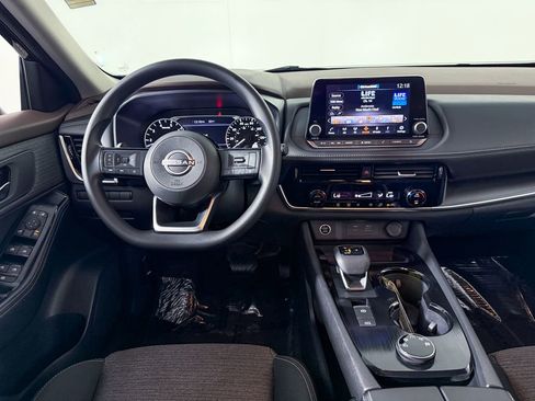 Certified 2022 Nissan Rogue SV image 37