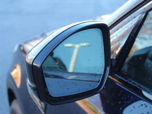 Used 2024 Jaguar E-PACE R-Dynamic SE image 12