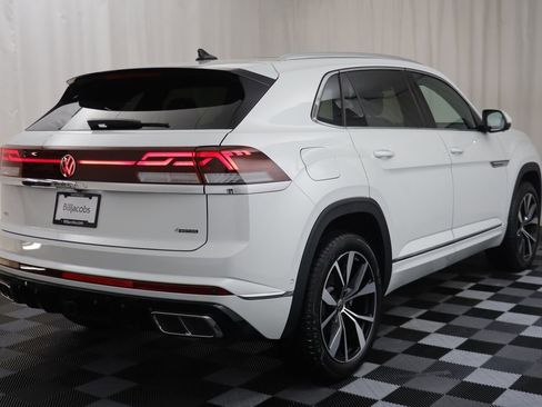 Used 2024 Volkswagen Atlas Cross Sport SEL Premium R-Line image 17
