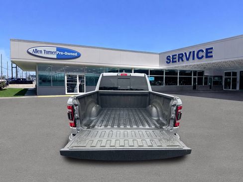 Used 2023 RAM 1500 Laramie AWD/4WD image 10