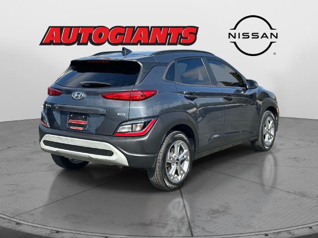 Used 2022 Hyundai Kona SEL AWD/4WD image 2
