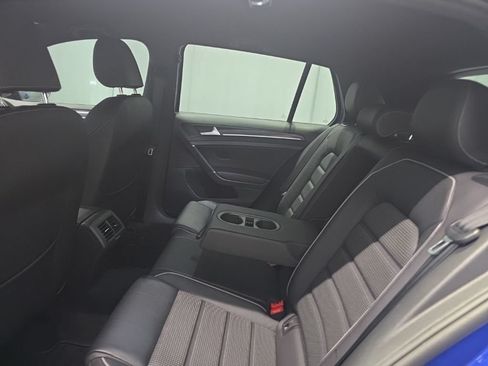 Used 2019 Volkswagen Golf R 4-Door AWD/4WD image 9