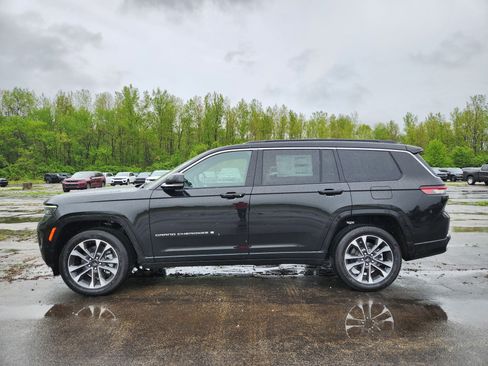 New 2025 Jeep Grand Cherokee L Overland AWD/4WD image 16