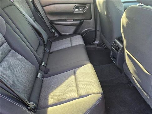 Used 2024 Nissan Rogue SV AWD/4WD image 19