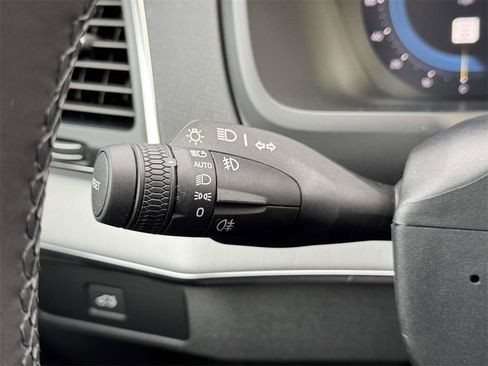 Certified 2024 Volvo XC90 B5 Core w/ Climate Package image 21