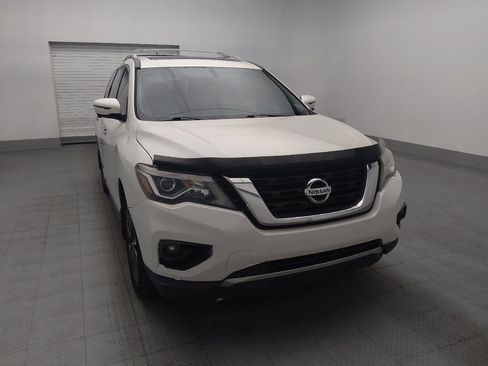 Used 2017 Nissan Pathfinder Platinum FWD image 14