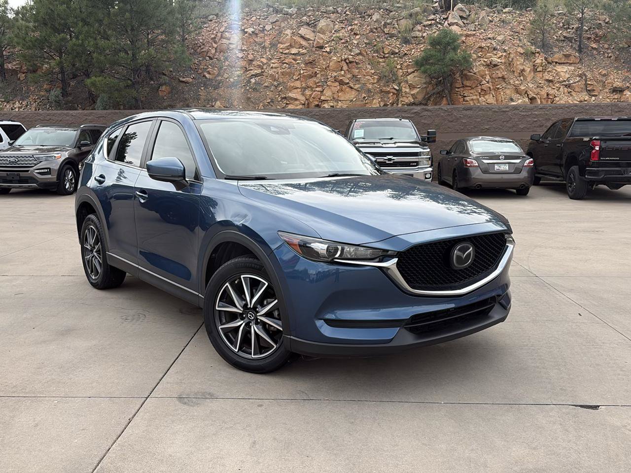 Used 2018 MAZDA CX-5 Touring w/ Preferred Equipment Package FWD image 2