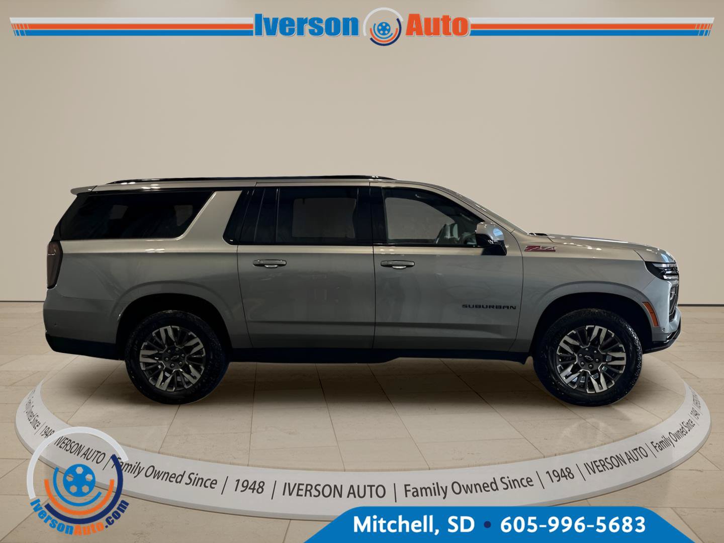 Used 2025 Chevrolet Suburban Z71 AWD/4WD image 10