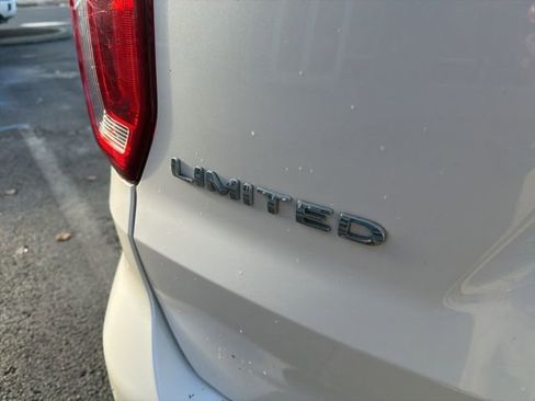 Used 2016 Ford Explorer Limited image 7