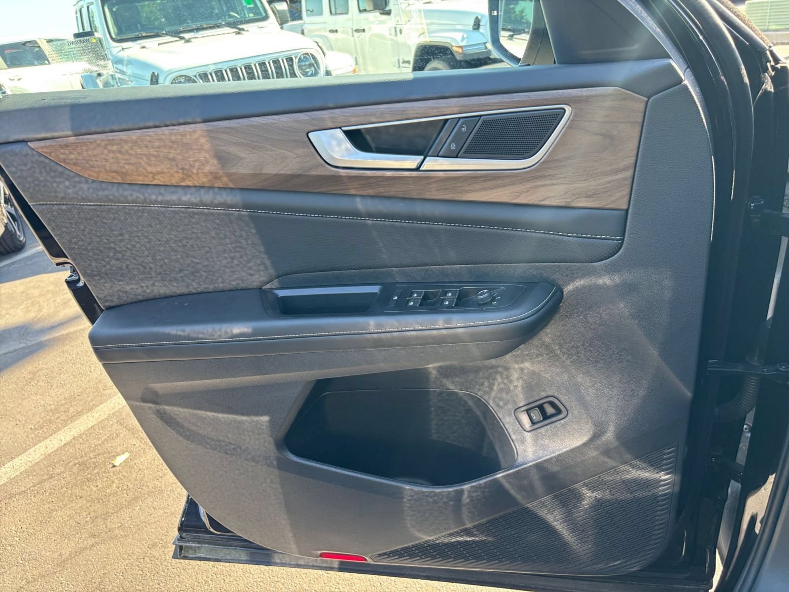 Used 2026 Volkswagen Atlas SE FWD image 18