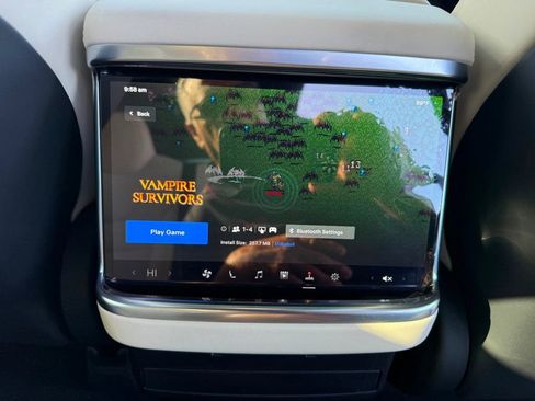 Used 2023 Tesla Model X image 30