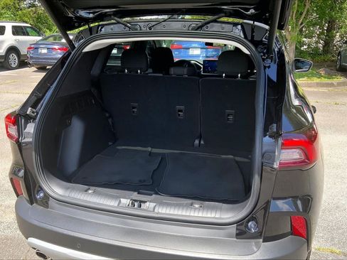 Used 2023 Ford Escape Active w/ Tech Pack #1 FWD image 32