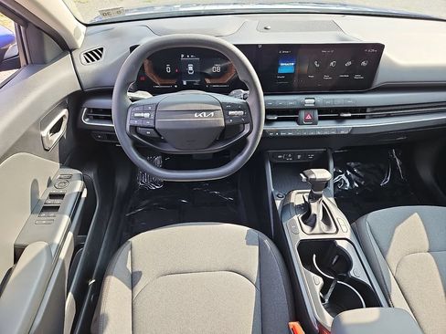 Certified 2025 Kia K4 FWD image 11