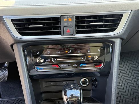 New 2026 Volkswagen Taos SEL AWD/4WD image 18