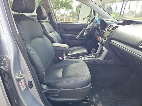 Used 2016 Subaru Forester 2.5i Limited AWD/4WD image 9