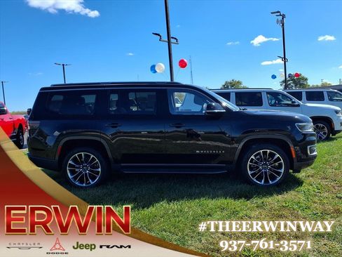 Used 2022 Jeep Wagoneer Series II w/ Premium Group I image 2