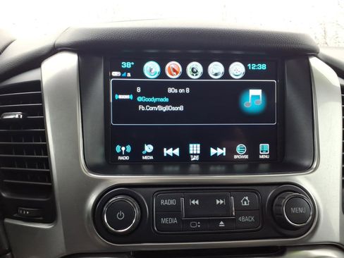 Used 2019 Chevrolet Suburban LT image 20