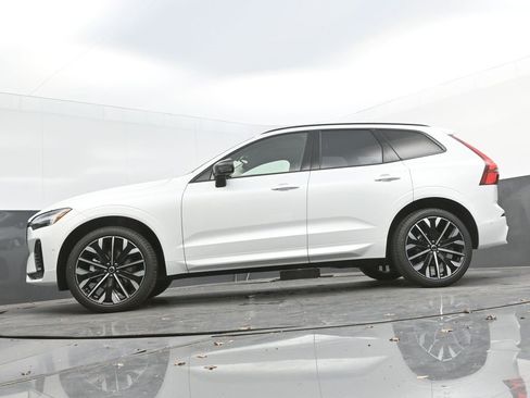 New 2026 Volvo XC60 B5 Ultra w/ Protection Package Premier image 25