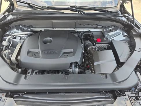Used 2018 Volvo XC60 T5 Momentum w/ Vision Package AWD/4WD image 54