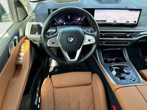 Used 2026 BMW X7 xDrive40i image 17