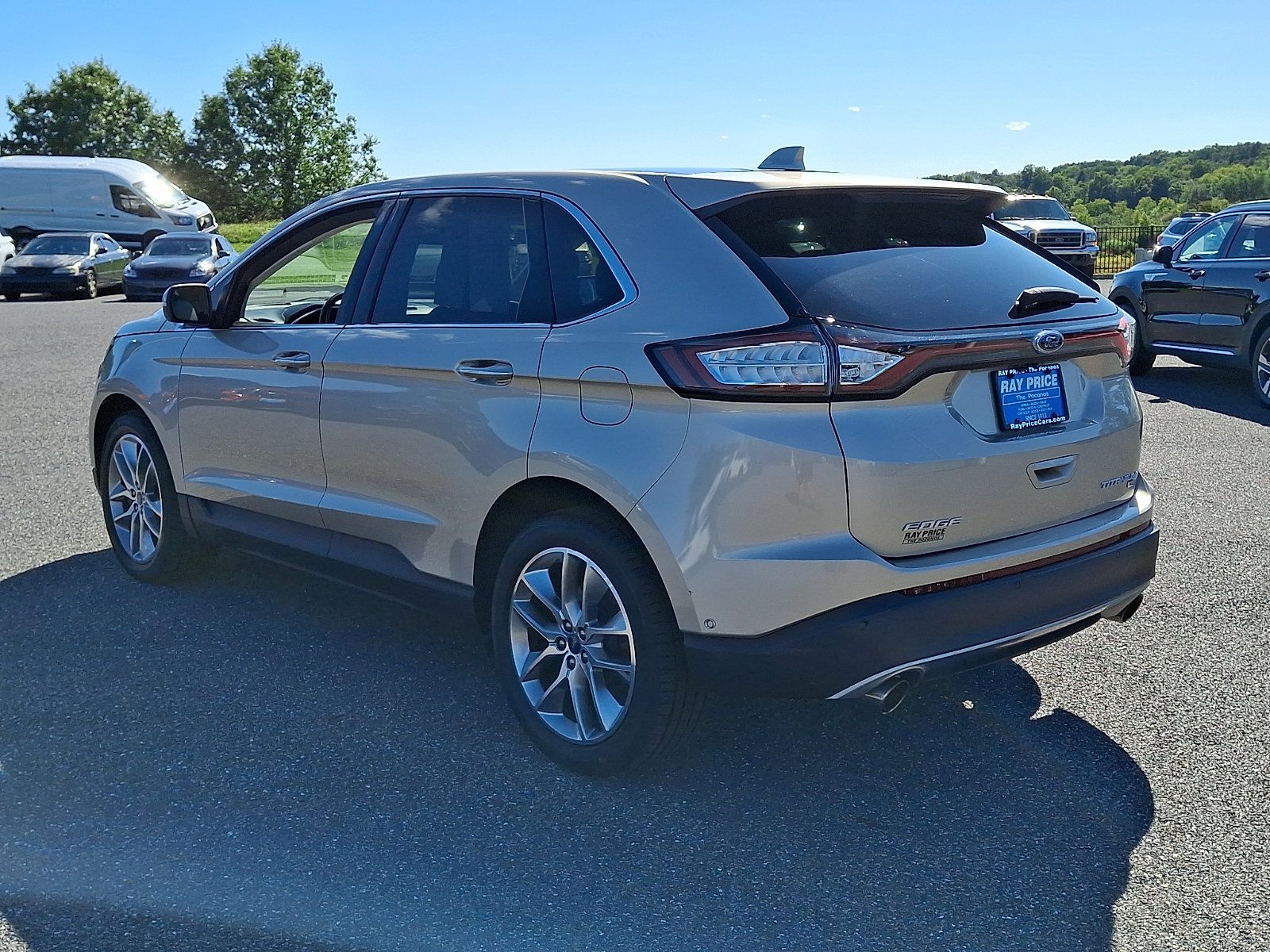 Used 2018 Ford Edge Titanium w/ Equipment Group 302A AWD/4WD image 5