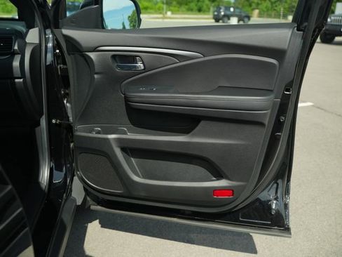 Used 2022 Honda Pilot Sport image 21