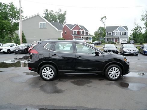 Used 2018 Nissan Rogue S AWD/4WD image 8