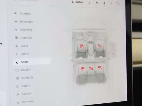 Used 2021 Tesla Model Y Long Range image 10