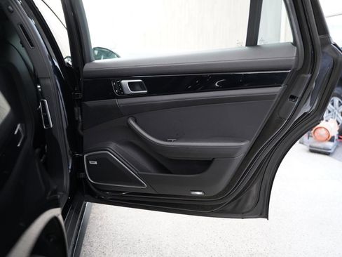 Used 2019 Porsche Panamera 4 Executive image 36