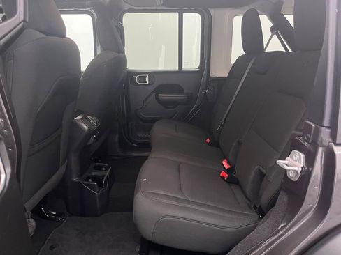 Used 2021 Jeep Wrangler Unlimited Sport image 21