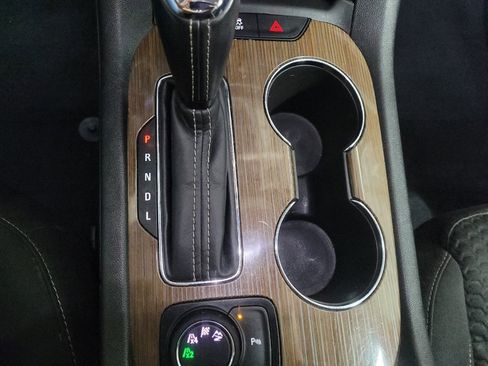 Used 2018 GMC Acadia SLE w/ Driver Alert Package I image 26