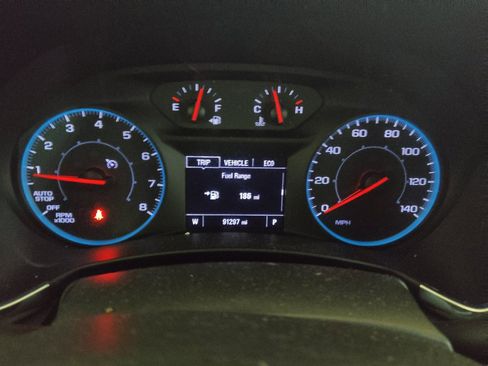 Used 2021 Chevrolet Equinox LS w/ LPO, Cargo Package FWD image 23