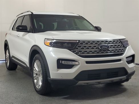 Used 2022 Ford Explorer Limited w/ Equipment Group 301A image 1