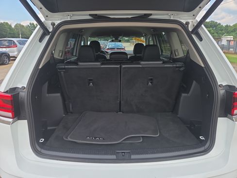 Used 2025 Volkswagen Atlas SE FWD image 10