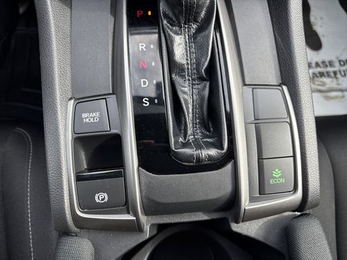 Used 2018 Honda Civic Sport image 6