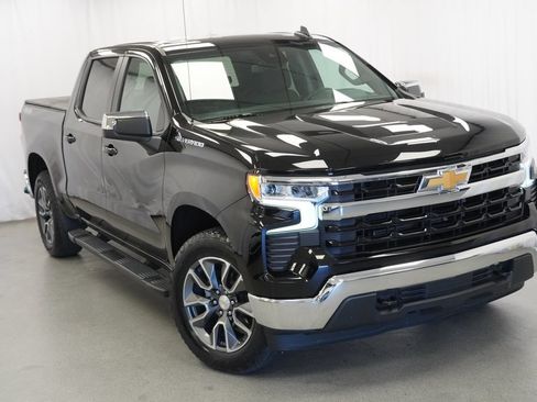 Used 2023 Chevrolet Silverado 1500 LT AWD/4WD image 41