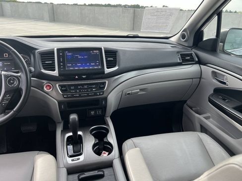 Used 2016 Honda Pilot EX-L image 17