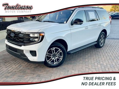 Used 2025 Ford Expedition Active image 1
