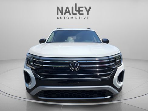 New 2025 Volkswagen Atlas Peak Edition SE image 9