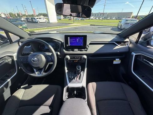 Certified 2024 Toyota RAV4 SE AWD/4WD image 35