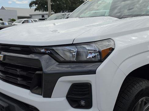 Used 2023 Chevrolet Colorado LT w/ LT Convenience Package II AWD/4WD image 13