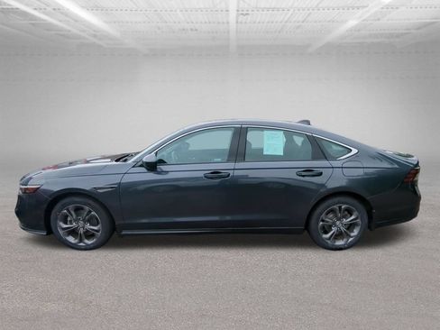 Used 2023 Honda Accord EX image 4