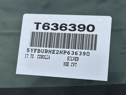Used 2017 Toyota Corolla XLE w/ Carpet Mat Package (TMS) FWD image 15